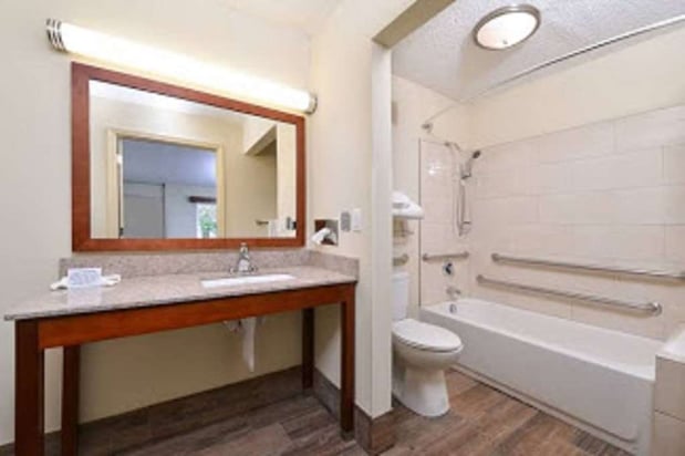 Images SureStay by Best Western Bowling Green North