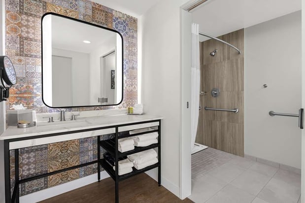 Images The Cassara Carlsbad, Tapestry Collection by Hilton
