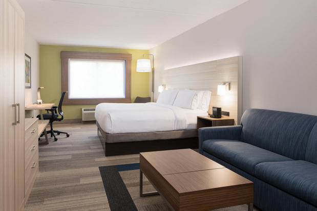 Images Holiday Inn Express Louisville Northeast by IHG
