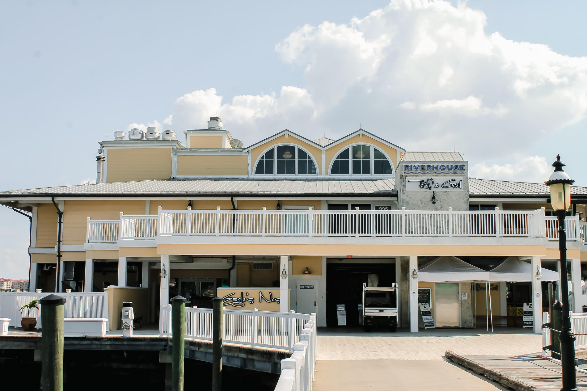 Riverhouse Waterfront Restaurant in Palmetto, 995 Riverside Drive