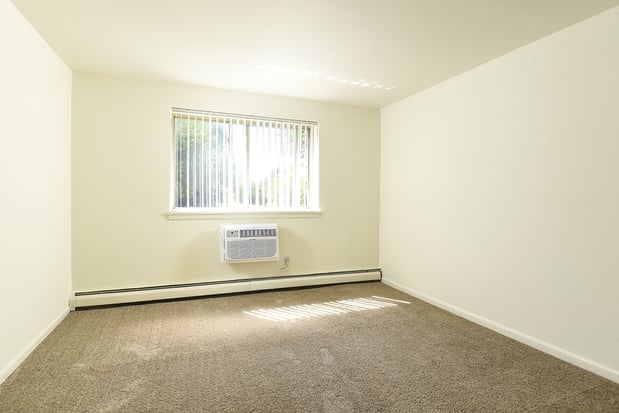 Images Mill Creek Village Apartments