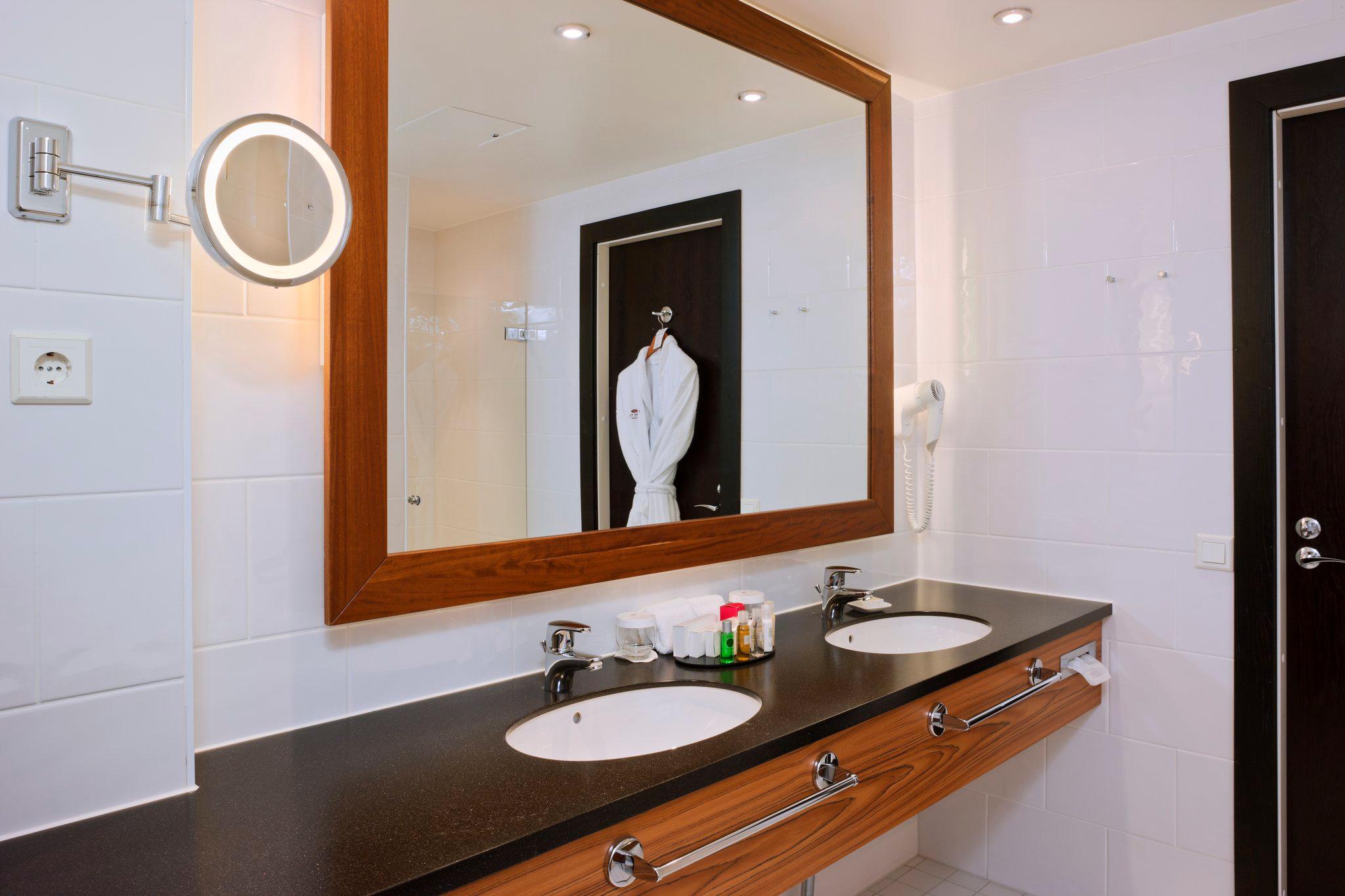 Images Crowne Plaza Helsinki - Hesperia by IHG
