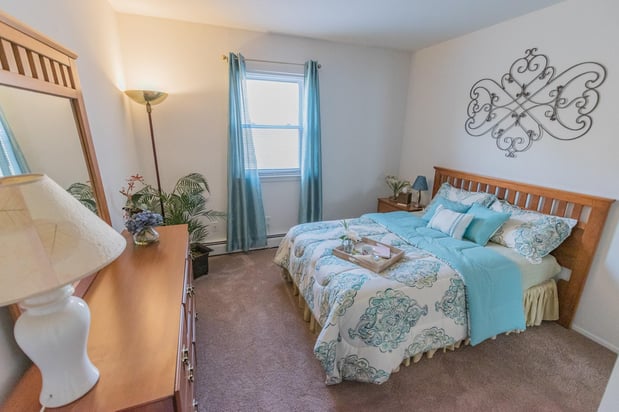 Images Mayflower Crossing Apartments
