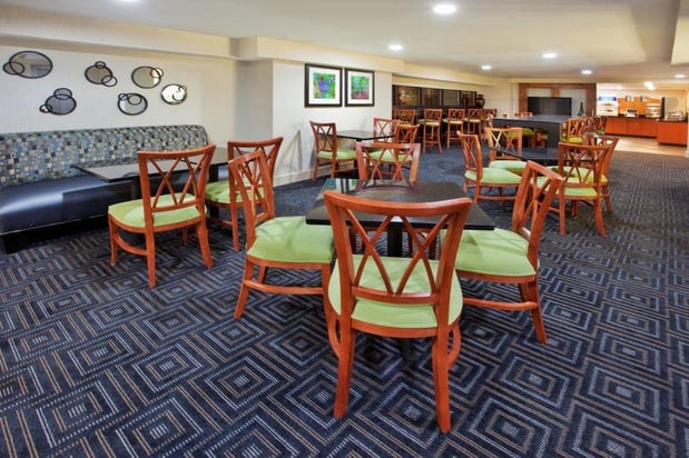 Images Holiday Inn Express & Suites Atlanta Downtown by IHG