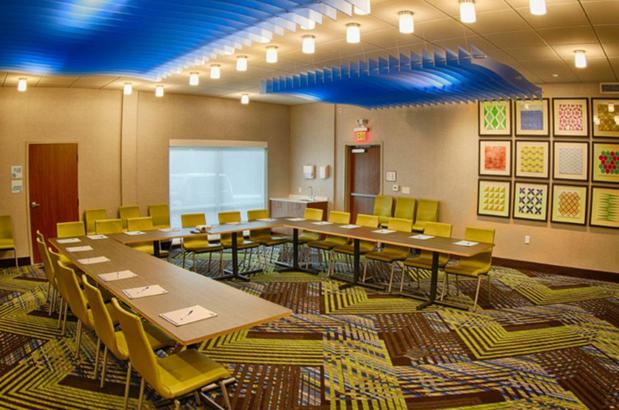 Images Holiday Inn Express & Suites Detroit North - Roseville by IHG
