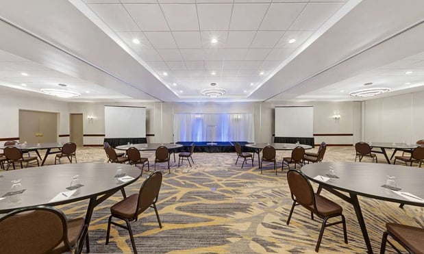 Images Embassy Suites by Hilton Milwaukee Brookfield