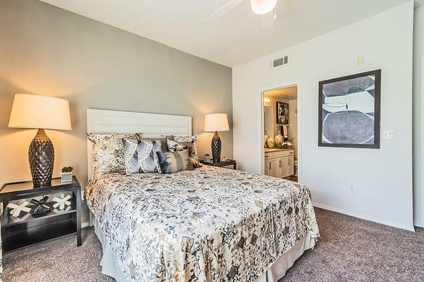 Images Grand Estates @ Keller