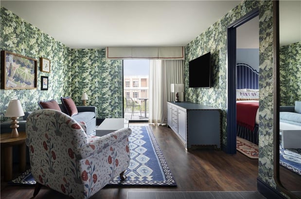 Images Graduate by Hilton Dallas