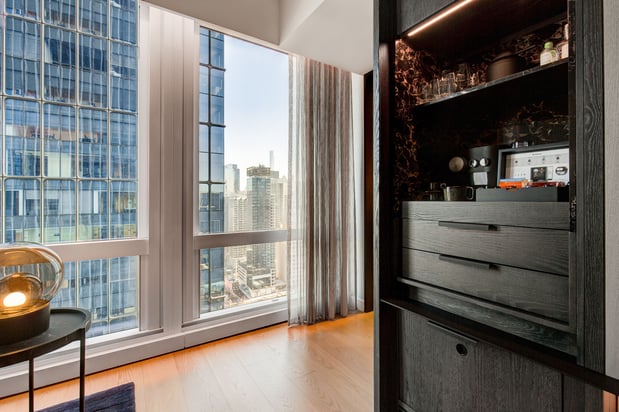 Images Equinox Hotel New York
