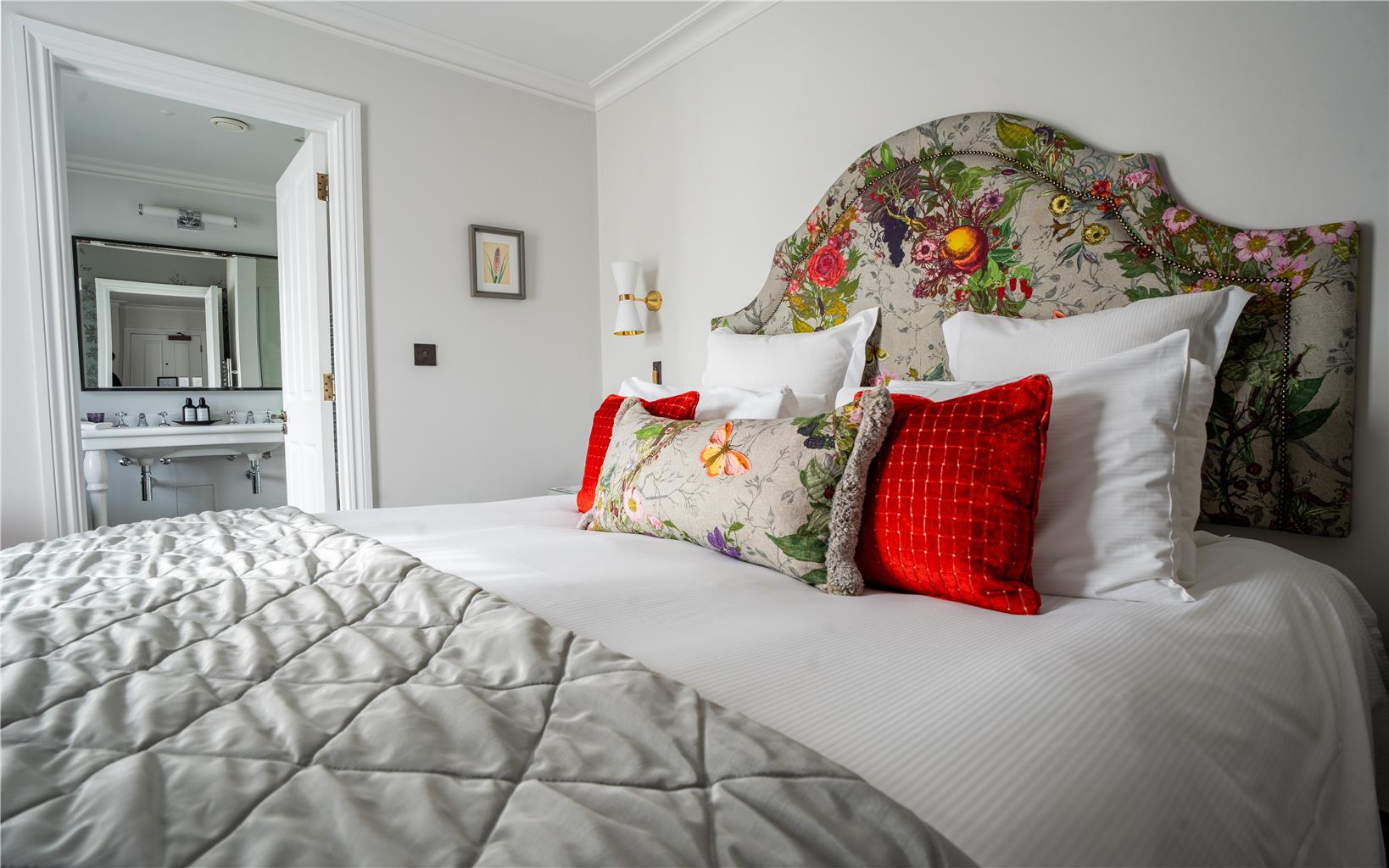 Gresham Premium Room