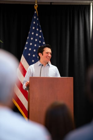 Images Café con Becas - Asesoría Universitaria (College Counselor)