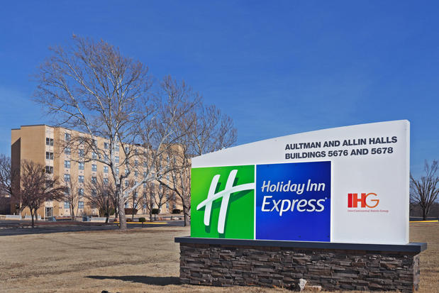 Images Holiday Inn Express Allin/Aultman Hall
