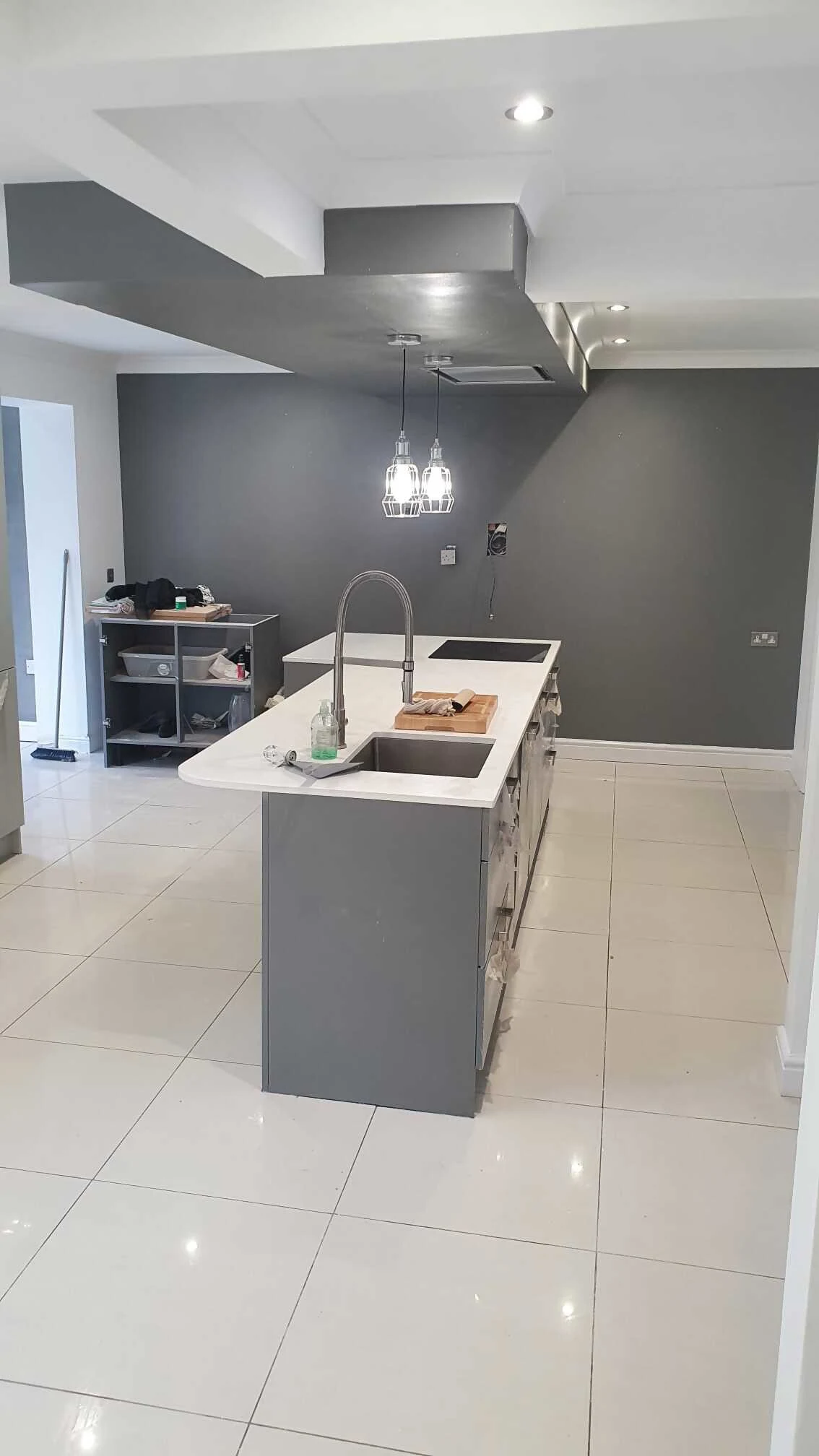 Images Ivo & Tina HK Service Ltd