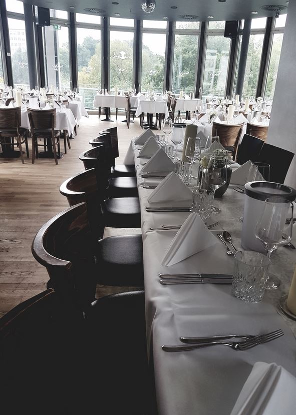 Franky's Bar im Ruhrkristall, Ruhrufer 5 in Mülheim