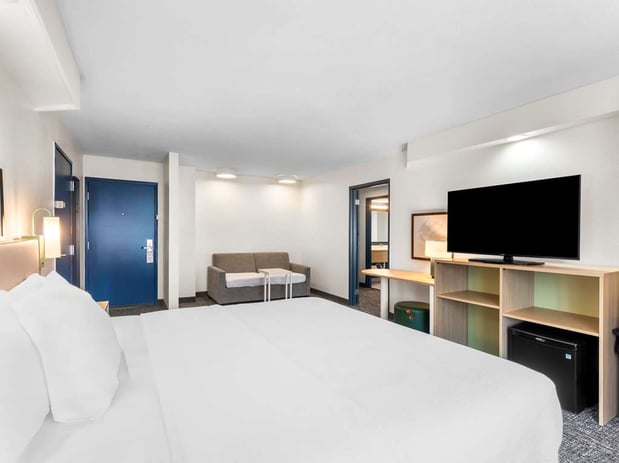 Images Spark by Hilton Augusta