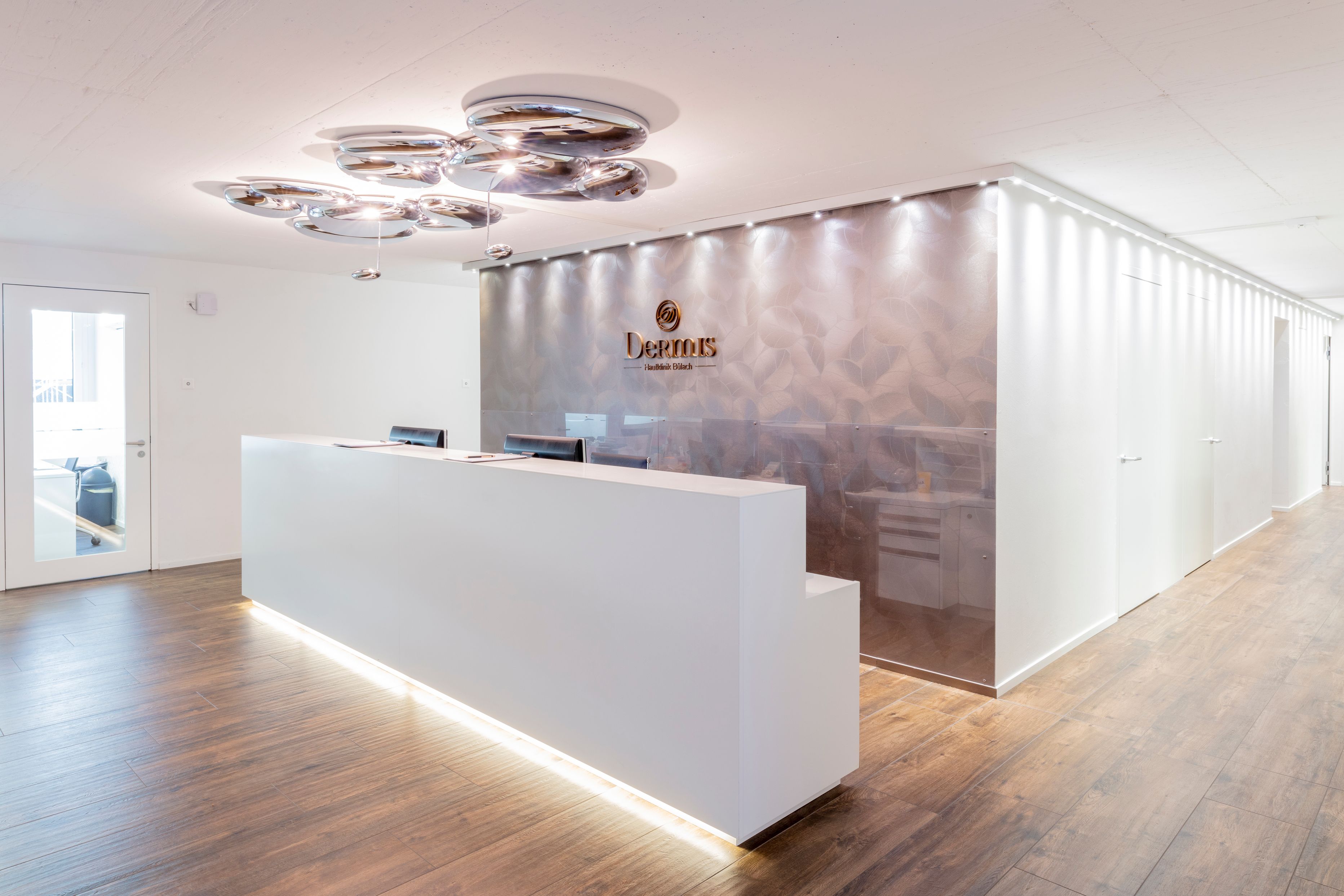 Bilder Dermis Hautklinik Bülach AG