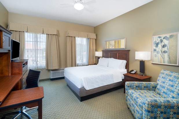 Images Holiday Inn Express Abrams Hall