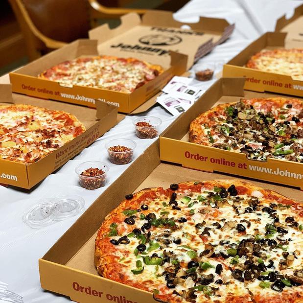 Images Johnny's Pizza House