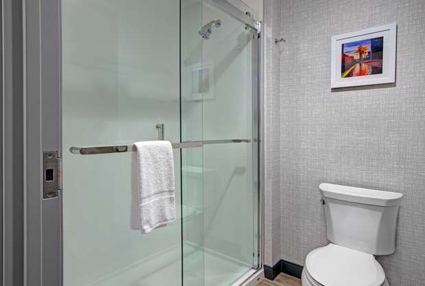 Images Hampton Inn & Suites Farmers Branch Dallas