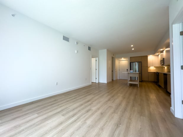 Images Caroline Golden Glades