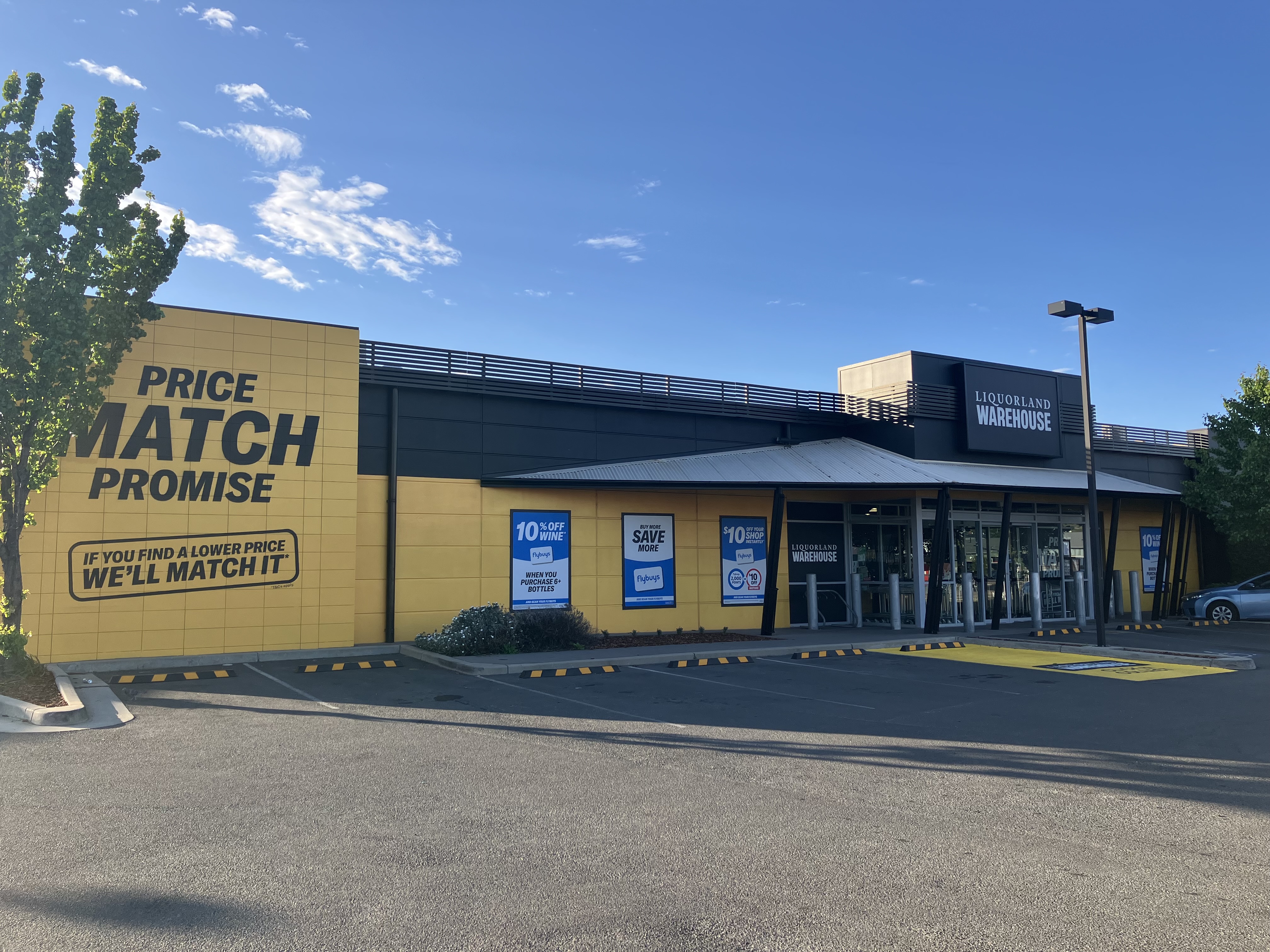 Images Liquorland Warehouse Goulburn (formerly First Choice Liquor Market Goulburn)