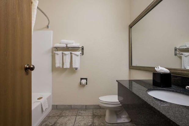 Images Best Western Kendallville Inn