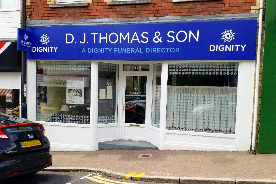 Images D. J. Thomas & Son Funeral Directors