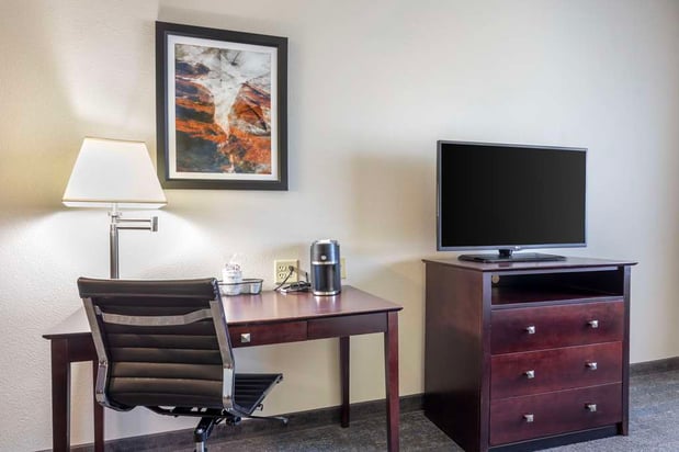 Images Best Western Plus Mansfield Inn & Suites