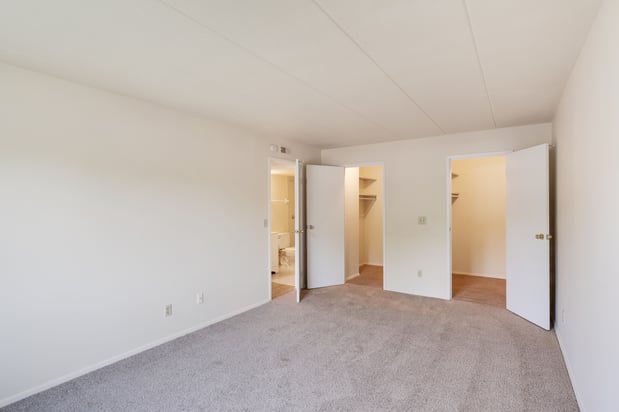 Images Vantage Pointe West Apartment Homes