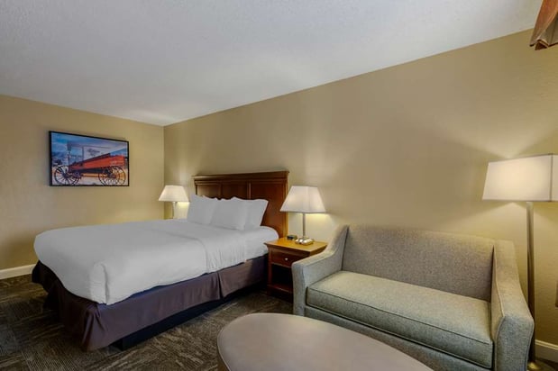 Images Best Western Plus Wooster Hotel & Conference Center