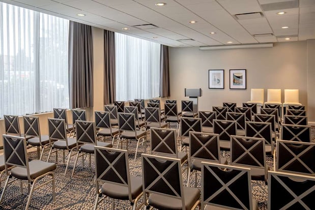 Images DoubleTree by Hilton Hotel Chicago - North Shore Conference Center