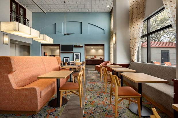 Images Hampton Inn & Suites San Marcos