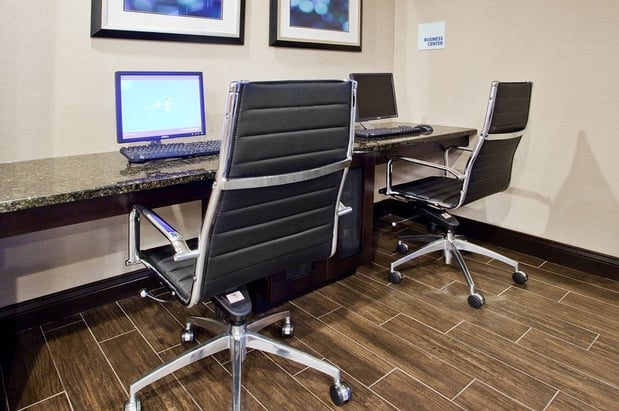 Images Holiday Inn Express & Suites Buford NE - Lake Lanier by IHG