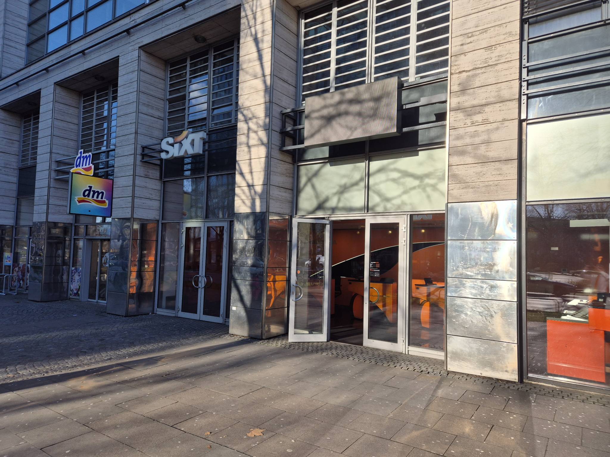 SIXT Autovermietung Hamburg Reeperbahn, Millerntorplatz 1 in Hamburg
