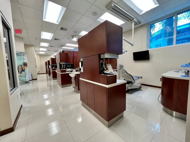 Images Center for Excellence in Dentistry Institute