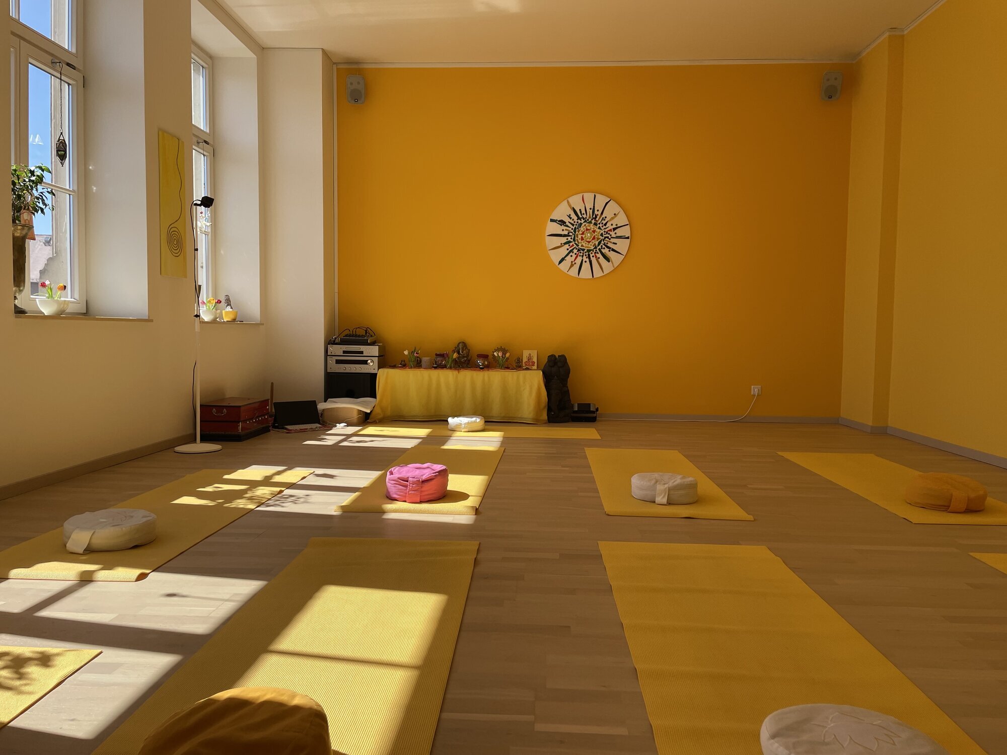 Bilder Sonnenschein-Yoga