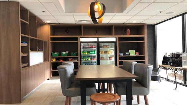 Images Holiday Inn Roanoke Airport-Conference Ctr by IHG