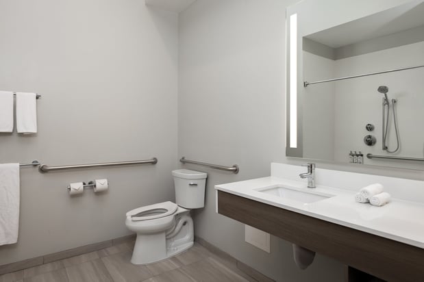 Images Holiday Inn Express & Suites Hawaiian Gardens by IHG