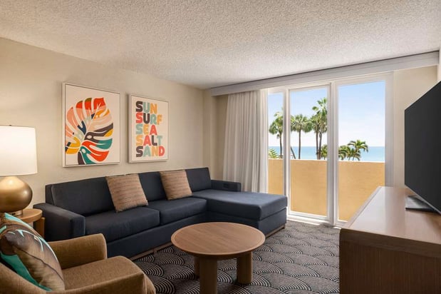 Images Embassy Suites by Hilton Deerfield Beach Resort & Spa
