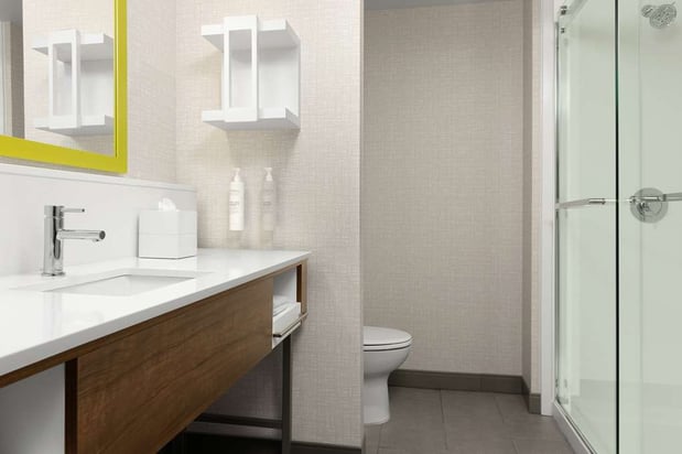 Images Hampton Inn & Suites Durham University Medical Center