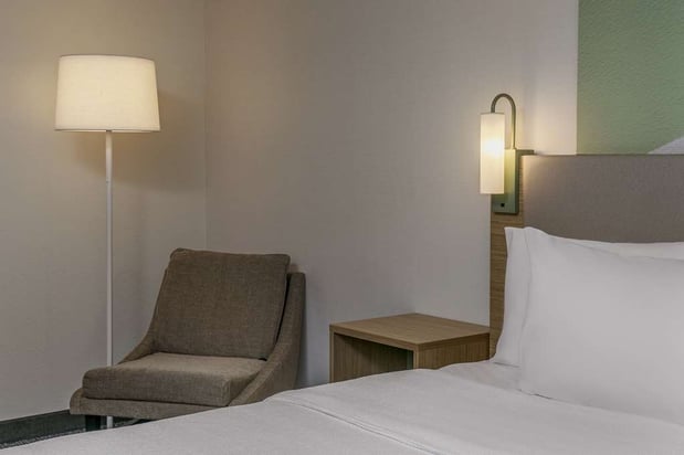 Images Spark by Hilton Denver International Airport