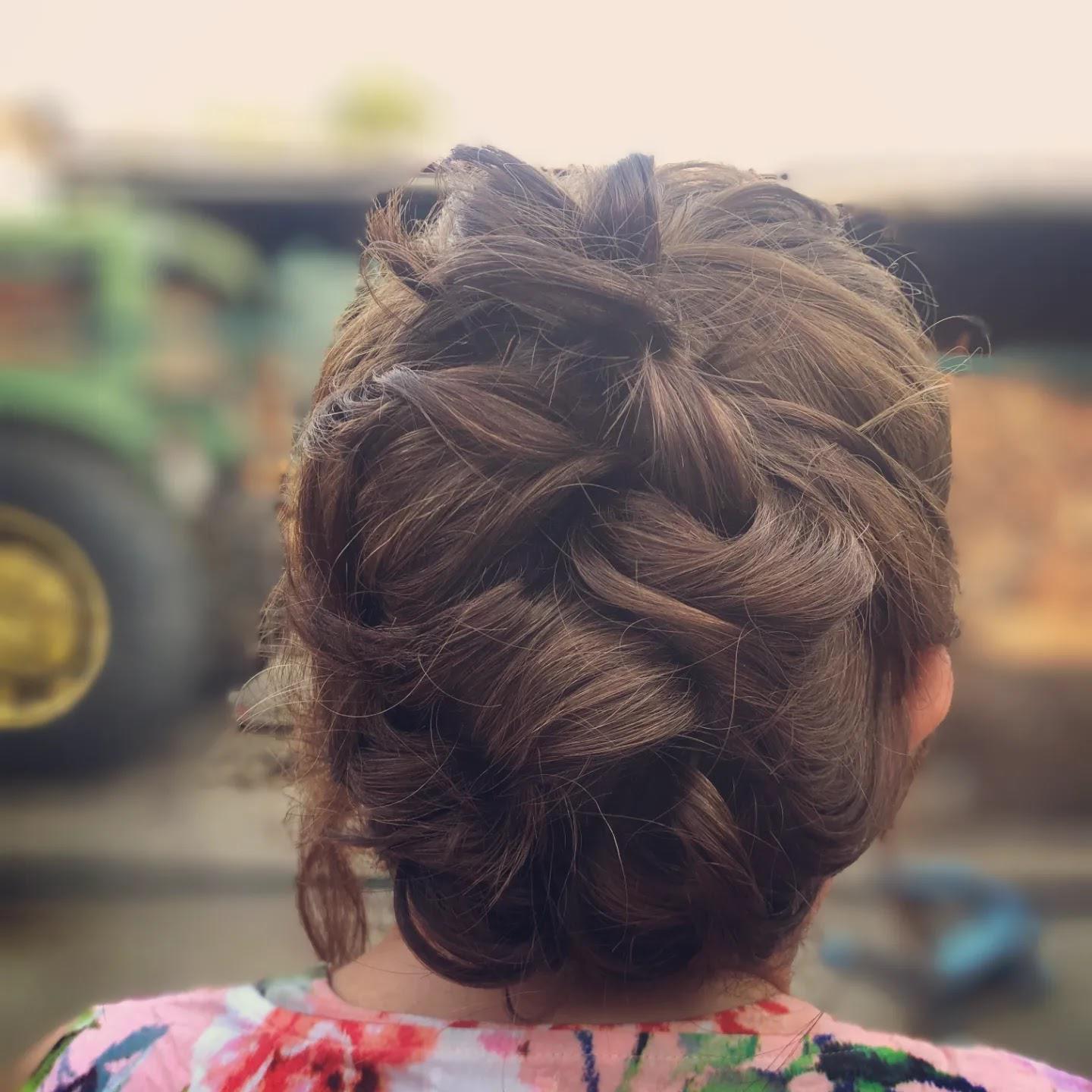 Images Peluquería Y Estética A Domicilio, Laura Valadés