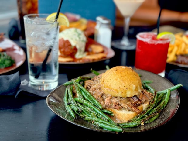 Images Crowne Plaza Kearney by IHG