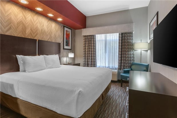 Images Best Western Plus Gallup Inn & Suites