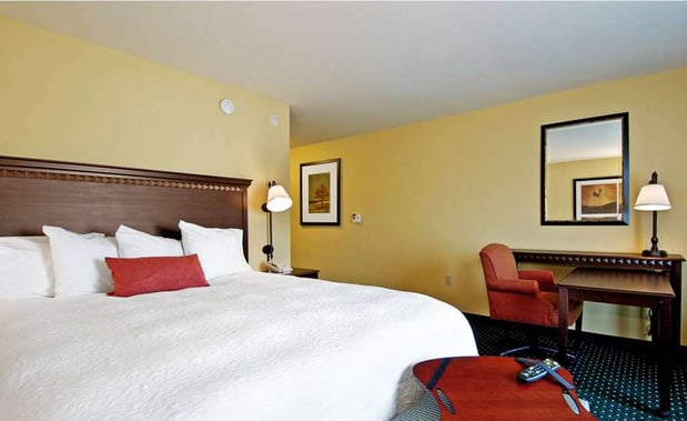 Images Hampton Inn and Suites Seal Beach