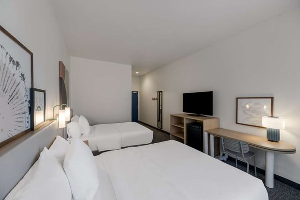 Images Spark by Hilton Midland South