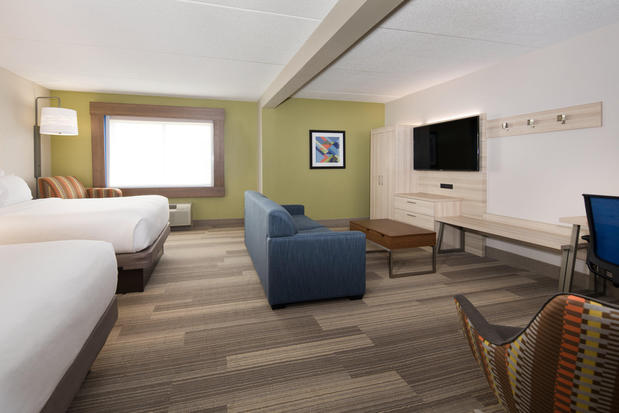 Images Holiday Inn Express Louisville Northeast by IHG