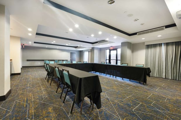 Images Hampton Inn & Suites Tulsa/Central