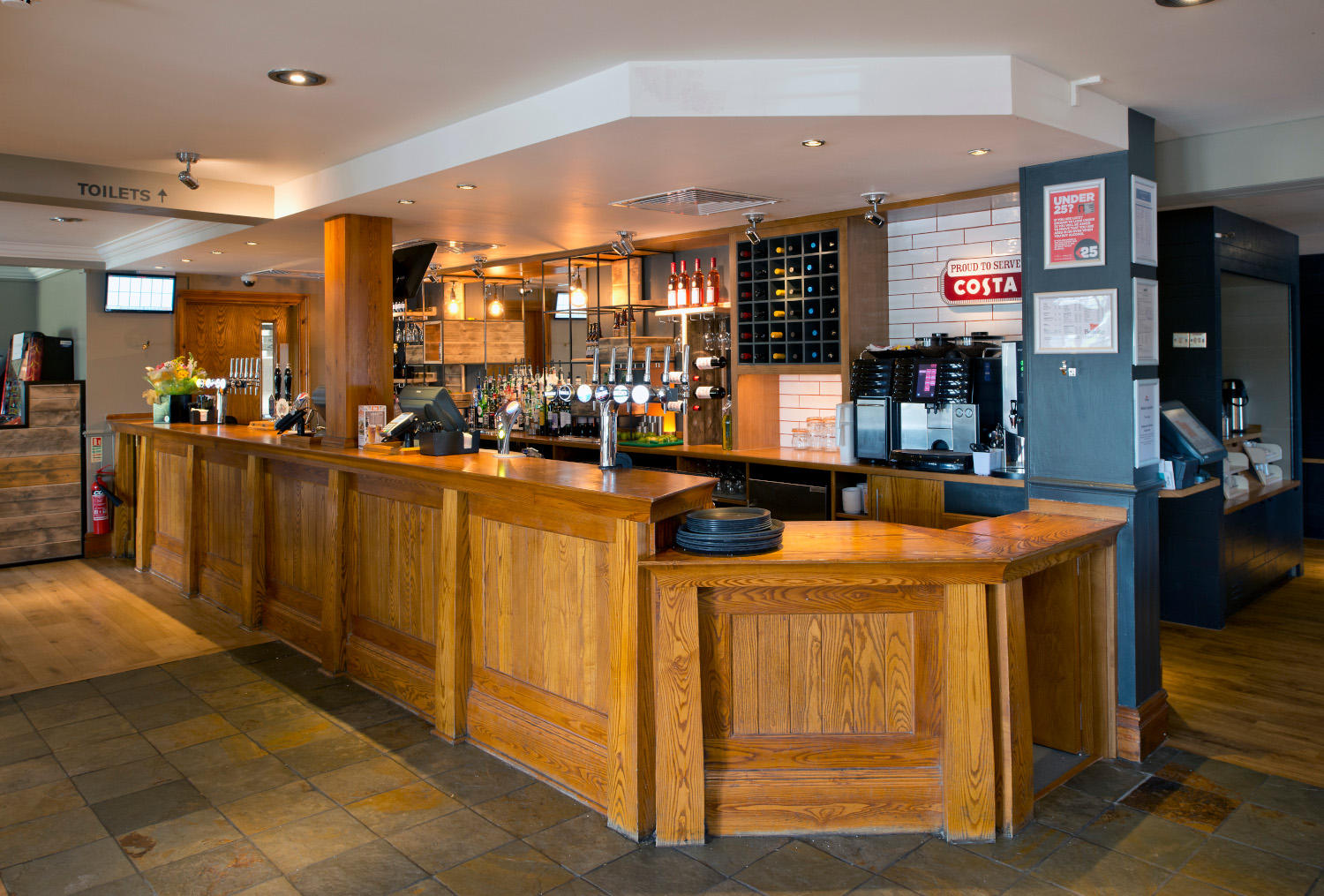 Beefeater restaurant interior Premier Inn Frome hotel Frome 03337 777269