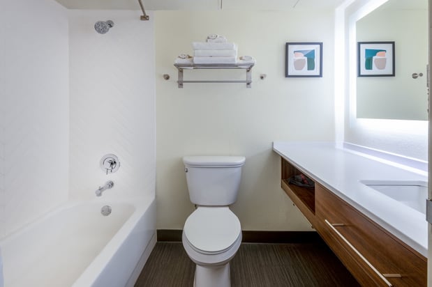 Images Holiday Inn Morgantown - Reading Area by IHG